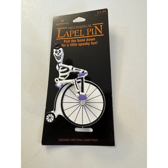 Hallmark Lapel PIN Halloween Vintage Skeleton on Bike Pull String MM8 - Picture 1 of 2